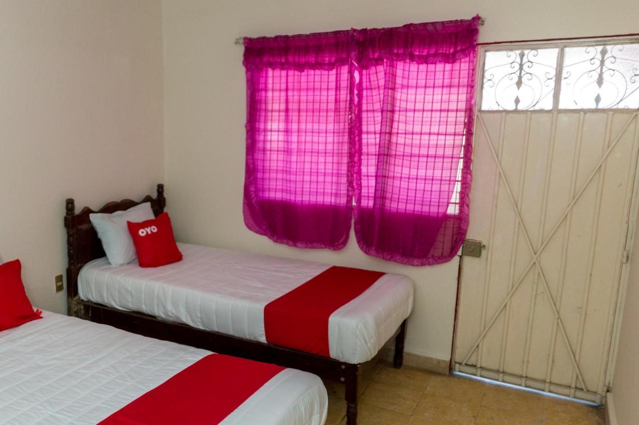Oyo Hotel Rubi Zihuatanejo Eksteriør billede